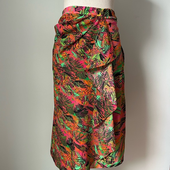 Red and Green Midi Wrap Skirt for Cocktail Occasions - Picture 1 of 6